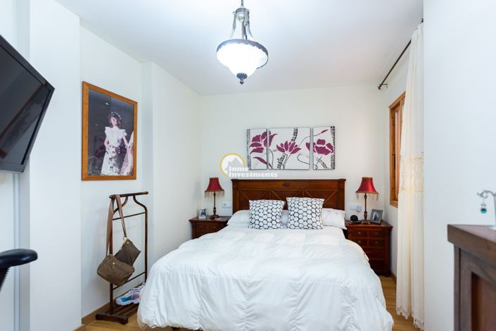 Image No.30-3 Bed Apartment for sale