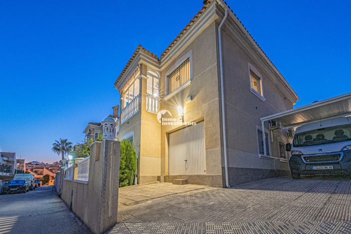 Image No.4-4 Bed Villa for sale