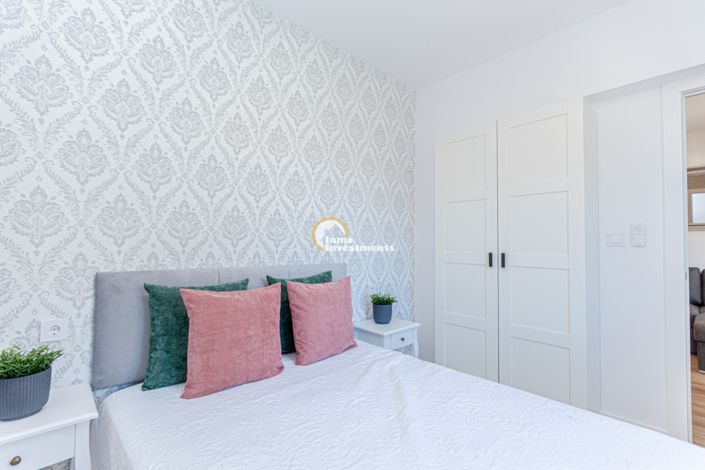 Image No.18-3 Bed Townhouse for sale