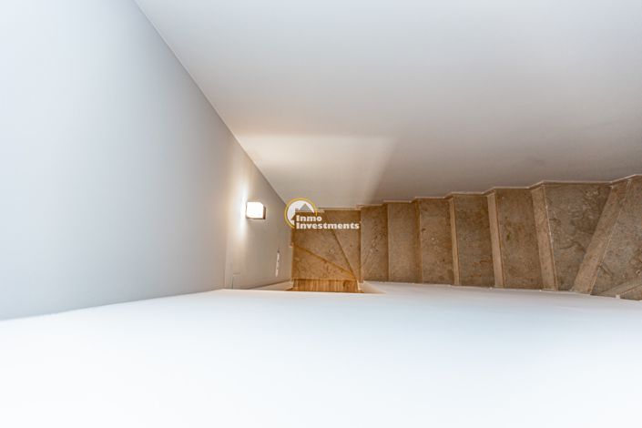 Image No.24-3 Bed Townhouse for sale