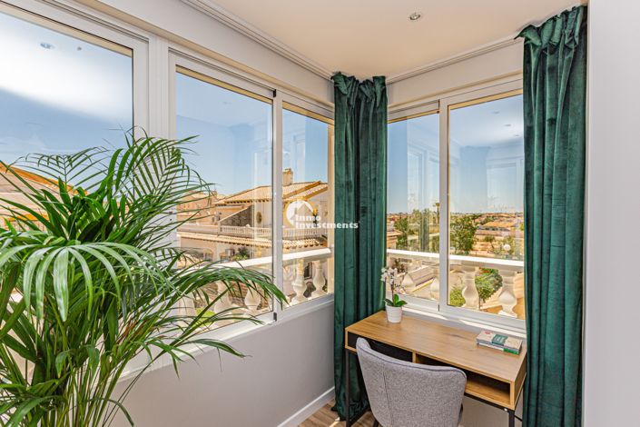 Image No.36-3 Bed Townhouse for sale