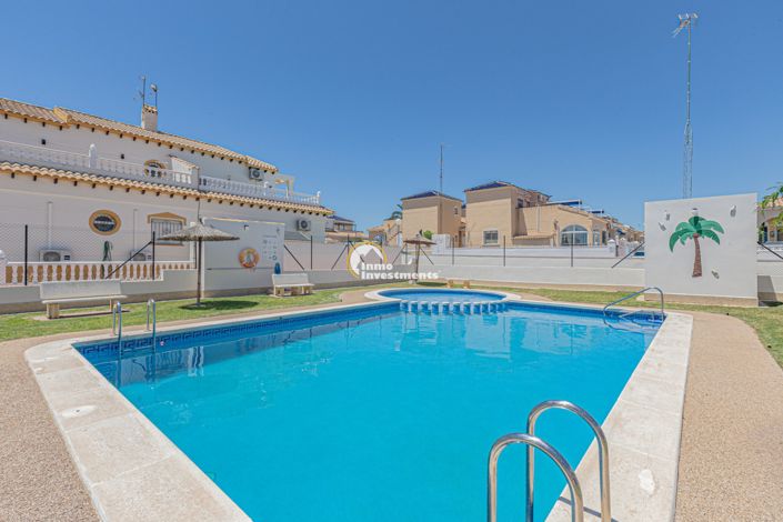 Image No.42-3 Bed Townhouse for sale