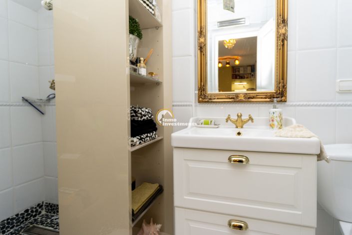 Image No.13-2 Bed Townhouse for sale