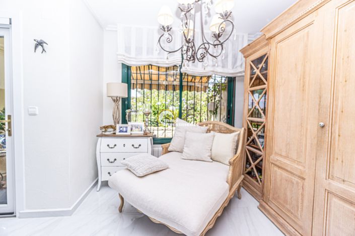 Image No.19-2 Bed Townhouse for sale