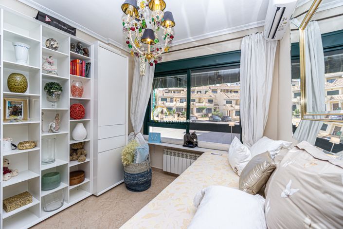 Image No.35-2 Bed Townhouse for sale