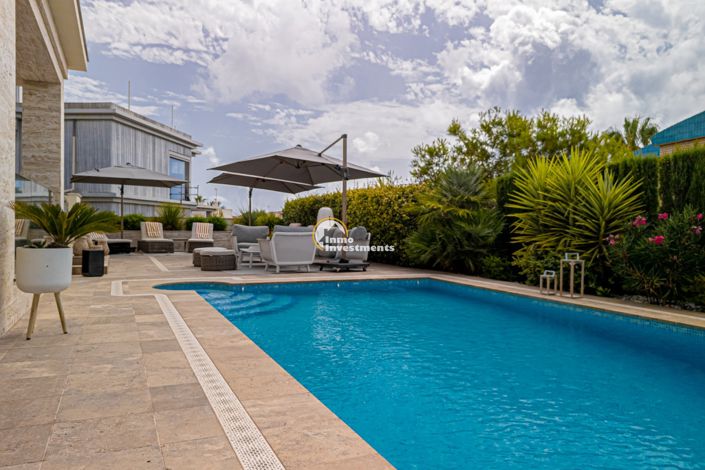 Image No.20-6 Bed Villa for sale