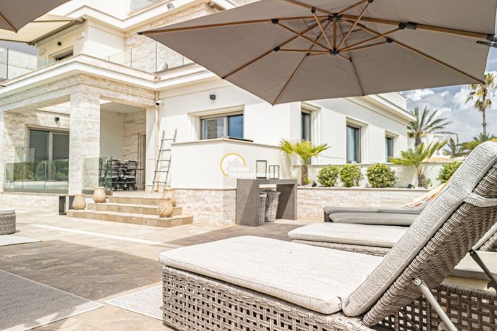 Image No.37-6 Bed Villa for sale