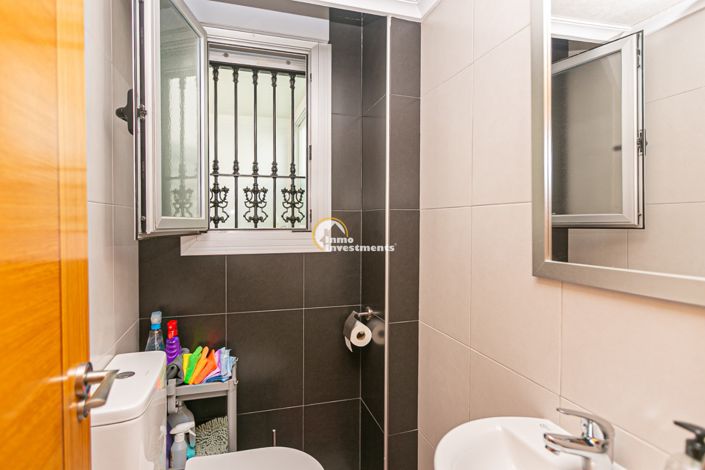 Image No.15-3 Bed Townhouse for sale