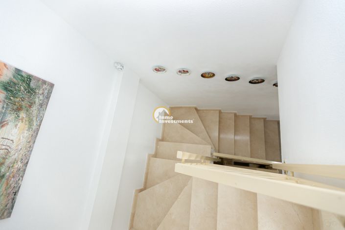 Image No.31-3 Bed Townhouse for sale