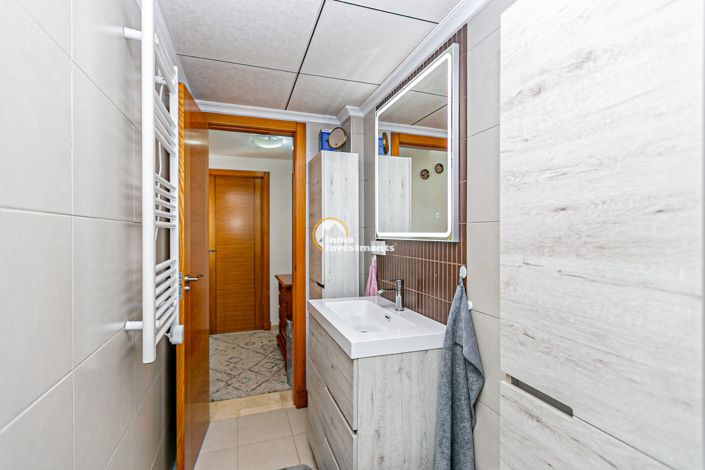 Image No.42-3 Bed Townhouse for sale