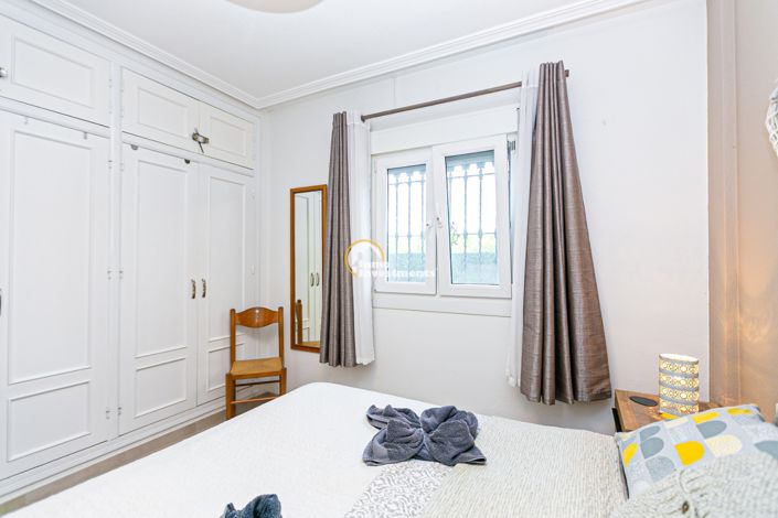 Image No.32-2 Bed Apartment for sale