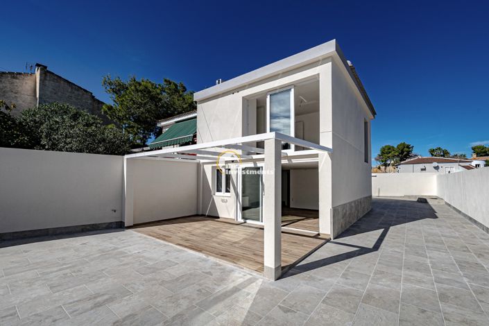 Image No.1-3 Bed Villa for sale