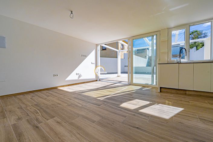 Image No.5-3 Bed Villa for sale