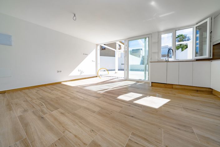 Image No.8-3 Bed Villa for sale