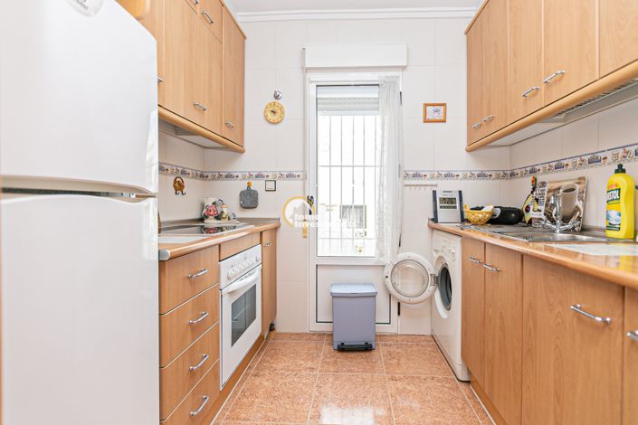 Image No.13-3 Bed Townhouse for sale