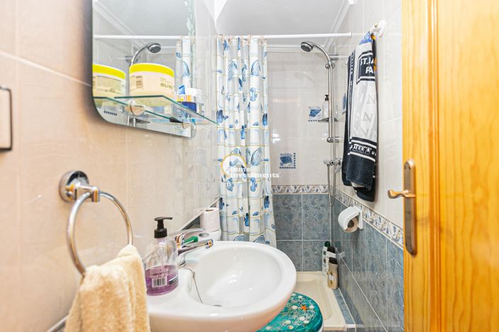 Image No.19-3 Bed Townhouse for sale