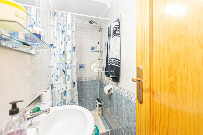 Image No.20-3 Bed Townhouse for sale