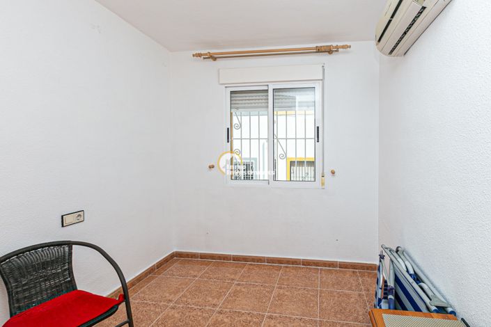 Image No.24-3 Bed Townhouse for sale