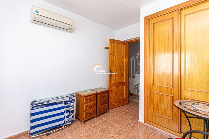 Image No.26-3 Bed Townhouse for sale