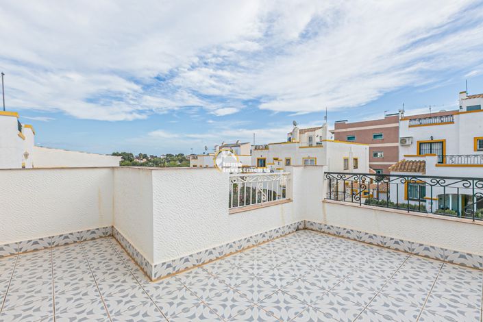 Image No.38-3 Bed Townhouse for sale