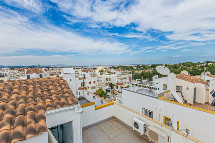 Image No.41-3 Bed Townhouse for sale