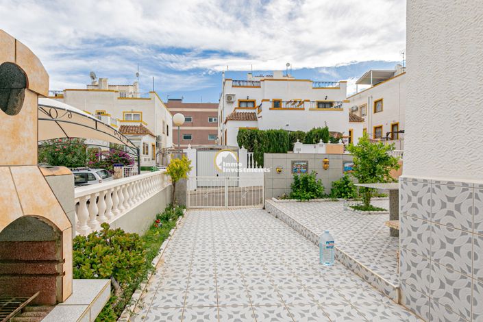 Image No.47-3 Bed Townhouse for sale