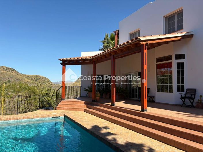 Image No.1-4 Bed Villa for sale