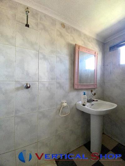 Image No.8-4 Bed Country House for sale