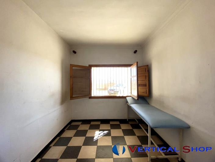 Image No.9-4 Bed Country House for sale