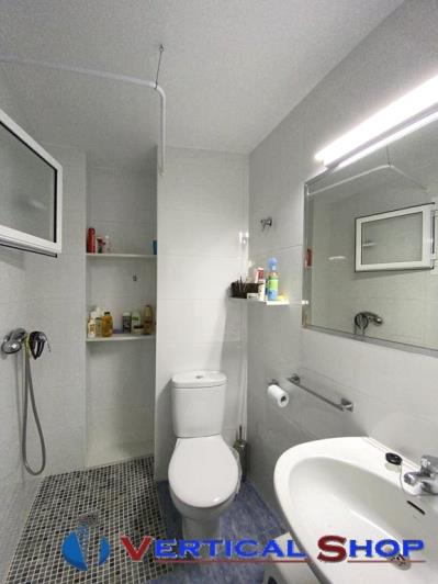 Image No.17-8 Bed Townhouse for sale