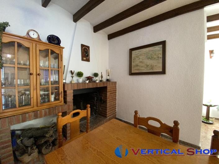 Image No.8-5 Bed Country Property for sale