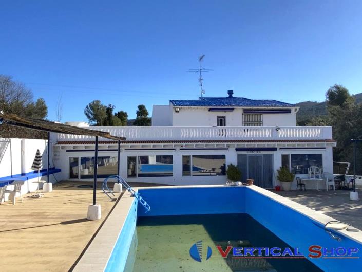 Image No.1-5 Bed Country Property for sale