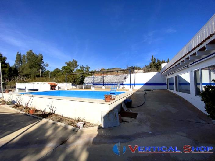 Image No.2-5 Bed Country Property for sale