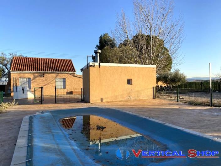 Image No.8-3 Bed Country Property for sale