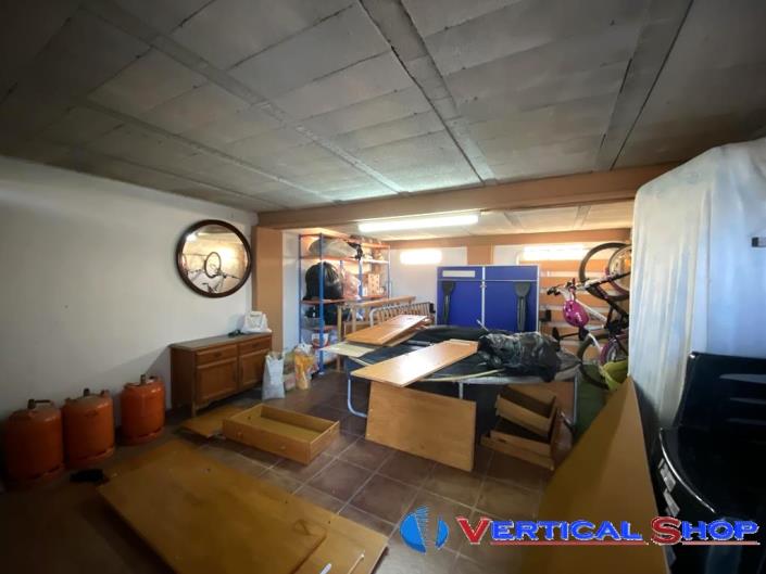 Image No.28-3 Bed Country Property for sale