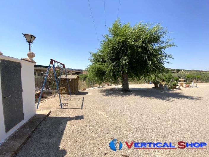 Image No.19-2 Bed Country Property for sale