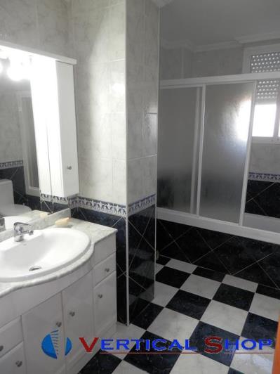 Image No.13-3 Bed Villa / Detached for sale