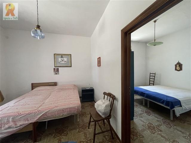 Image No.20-3 Bed Country Property for sale