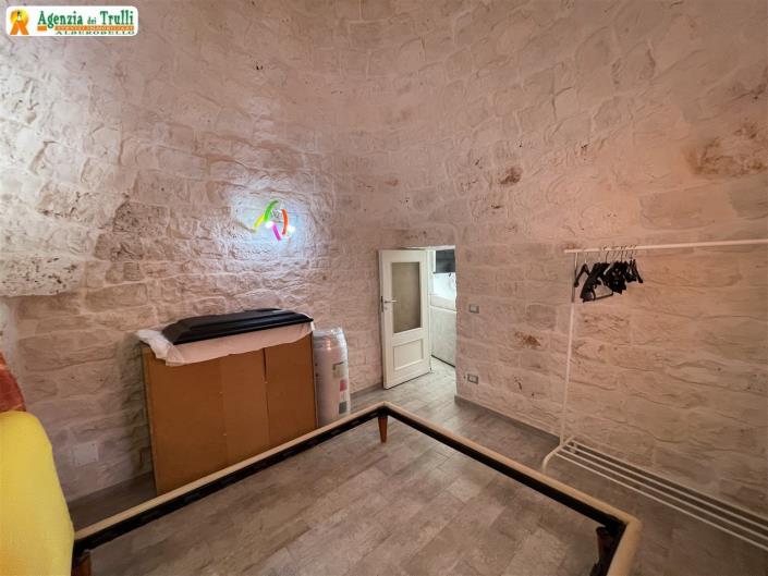 Image No.50-5 Bed Trullo for sale