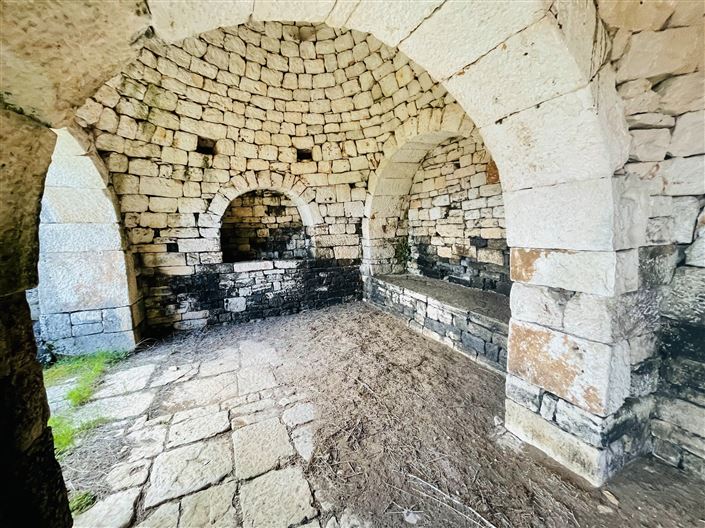 Image No.15-3 Bed Farmhouse for sale