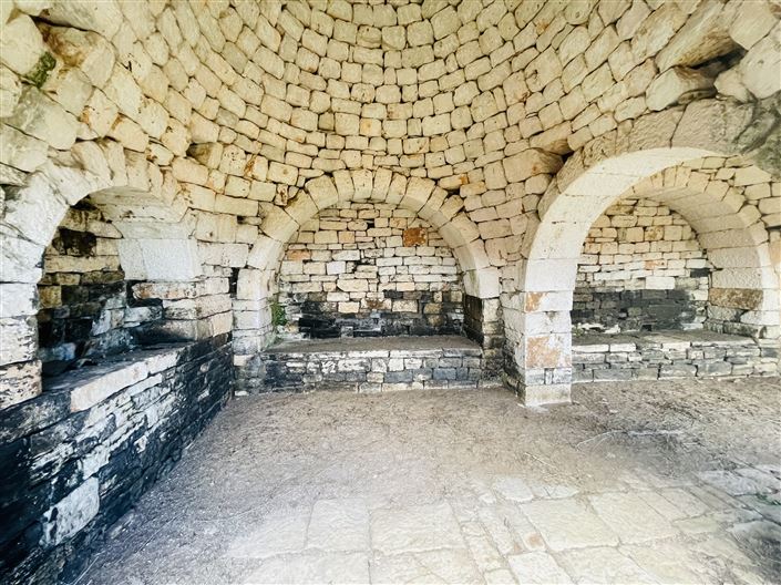 Image No.19-3 Bed Farmhouse for sale