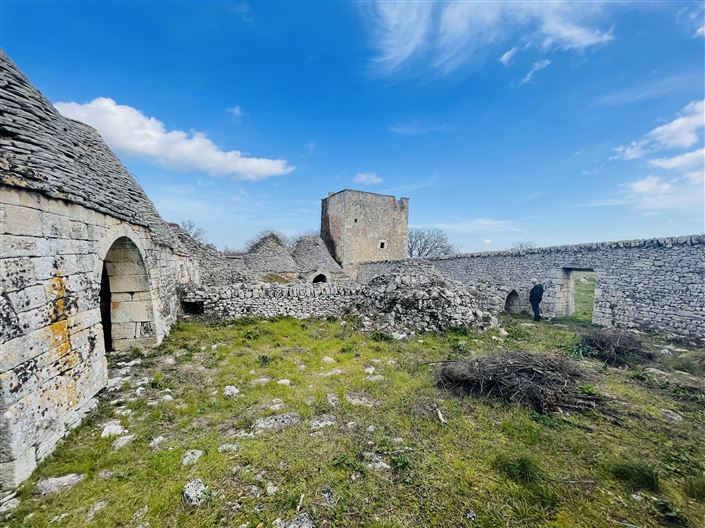 Image No.3-3 Bed Farmhouse for sale