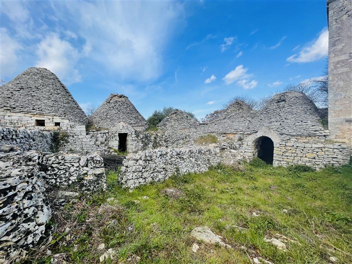 Image No.7-3 Bed Farmhouse for sale