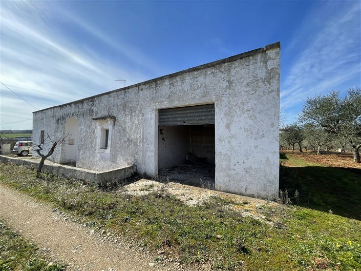 Image No.12-3 Bed Country House for sale