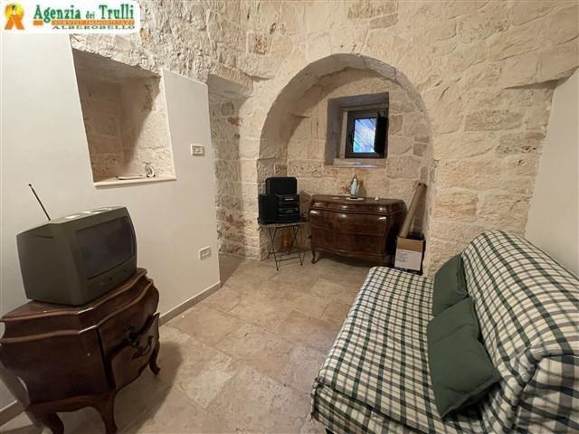 Image No.18-1 Bed Country House for sale