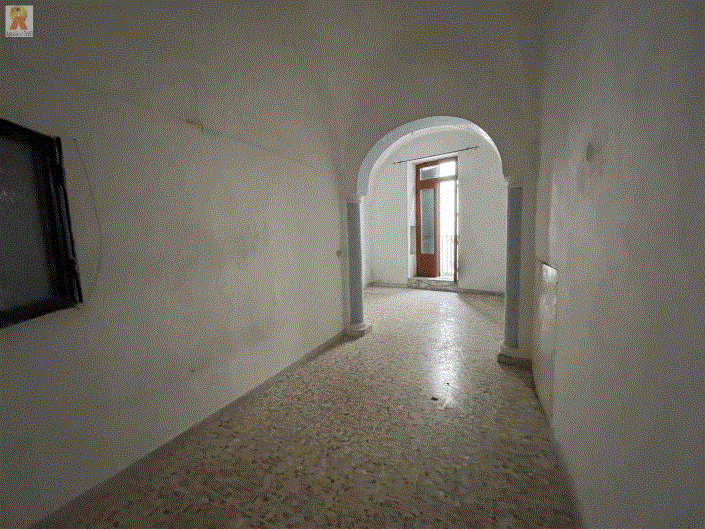 Image No.19-3 Bed Townhouse for sale