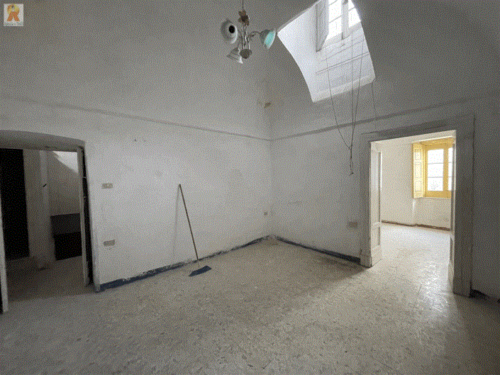 Image No.28-3 Bed Townhouse for sale