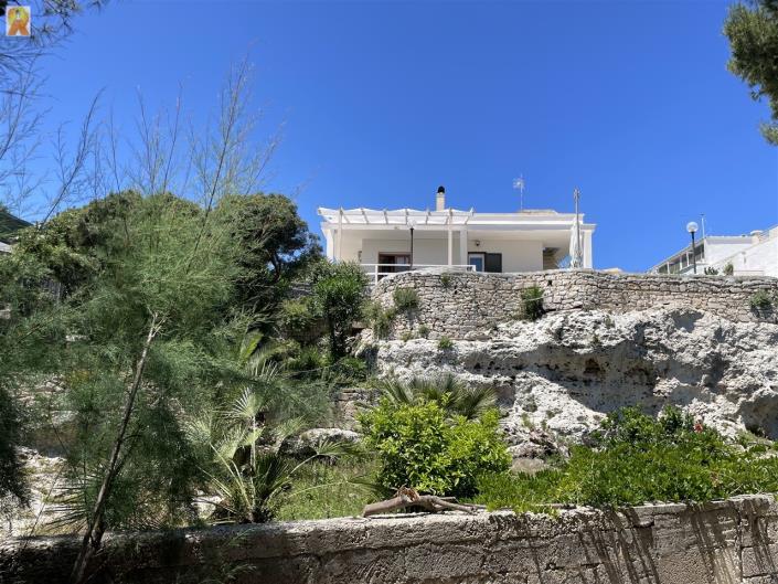 Image No.9-2 Bed Villa / Detached for sale