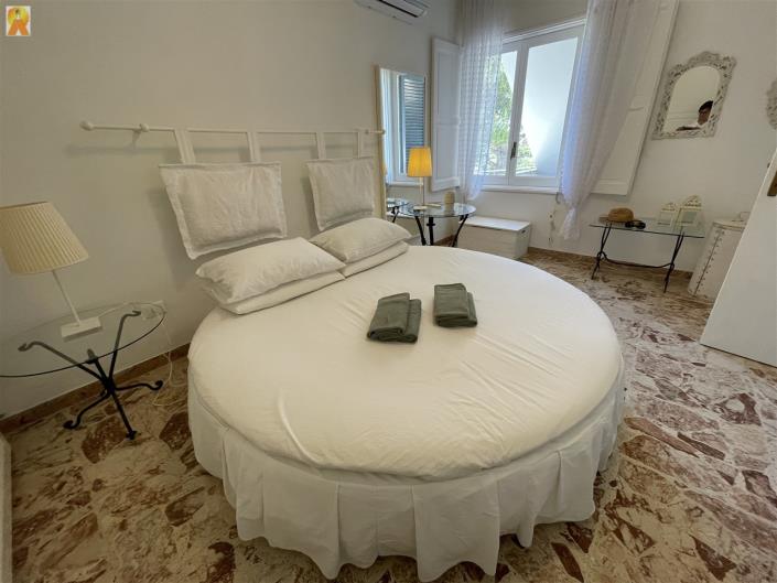 Image No.36-2 Bed Villa / Detached for sale