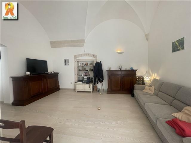 Image No.10-1 Bed Townhouse for sale